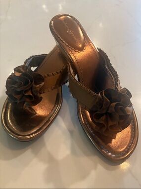 Lindsey Phillips Bronze Floral Toe-Ring Mules